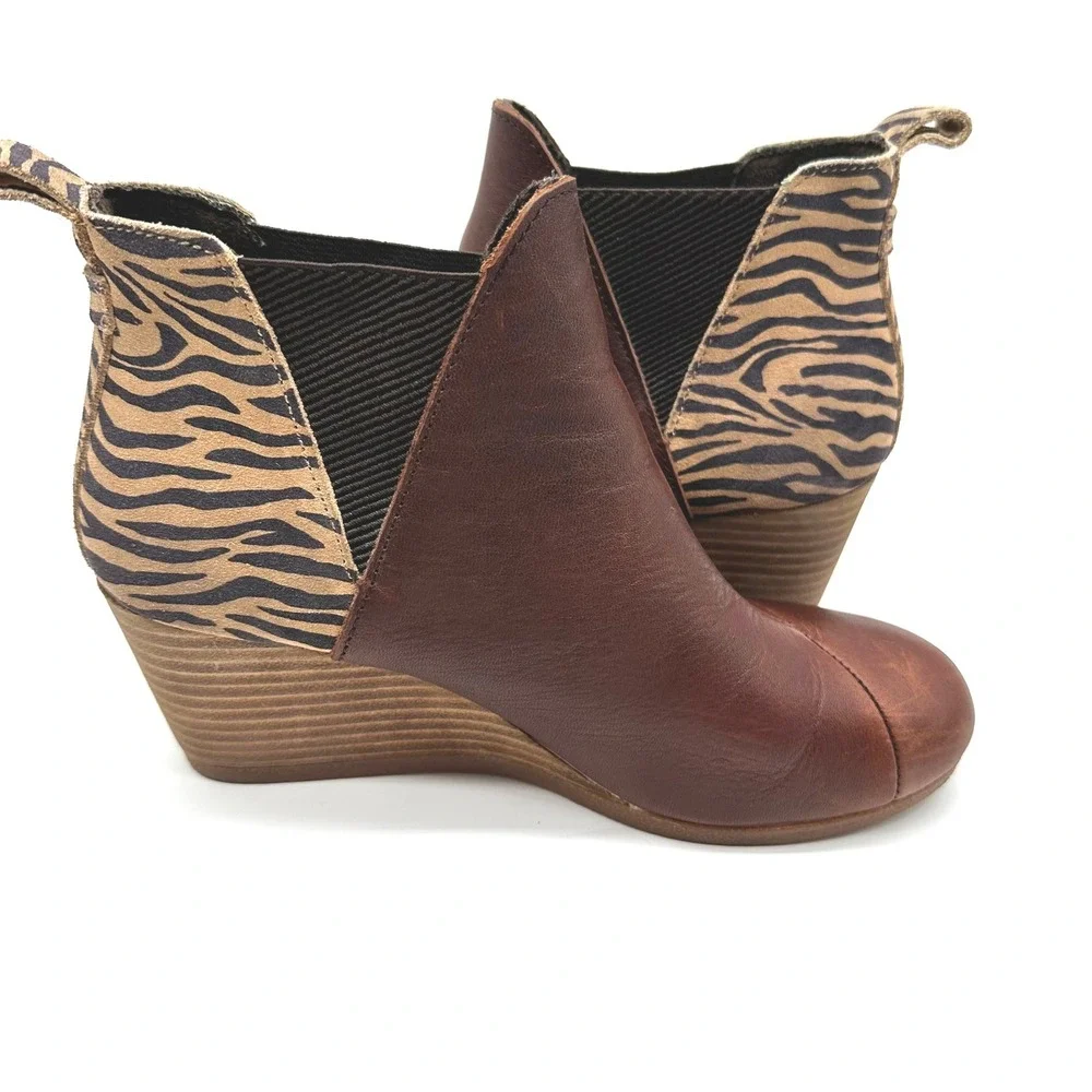 Toms Kelsey Brown Leather Zebra Suede Print Wedge Ankle Boots Womens 7.5